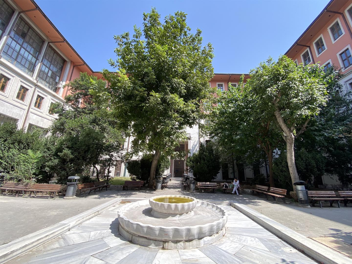 İstanbul Üniversitesi